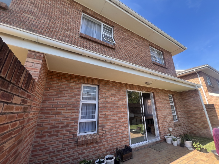 3 Bedroom Property for Sale in Berea Eastern Cape